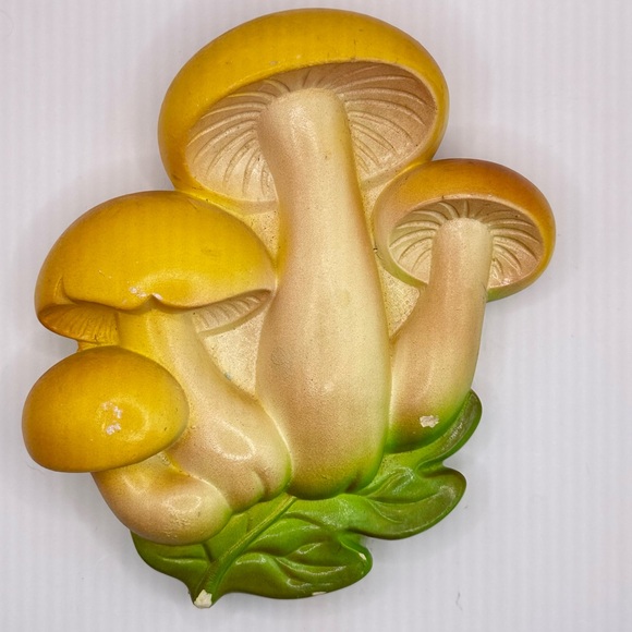 Vintage 1978 Miller Studio Chalkware Mushroom Wall Hanging Decor - Picture 2 of 3